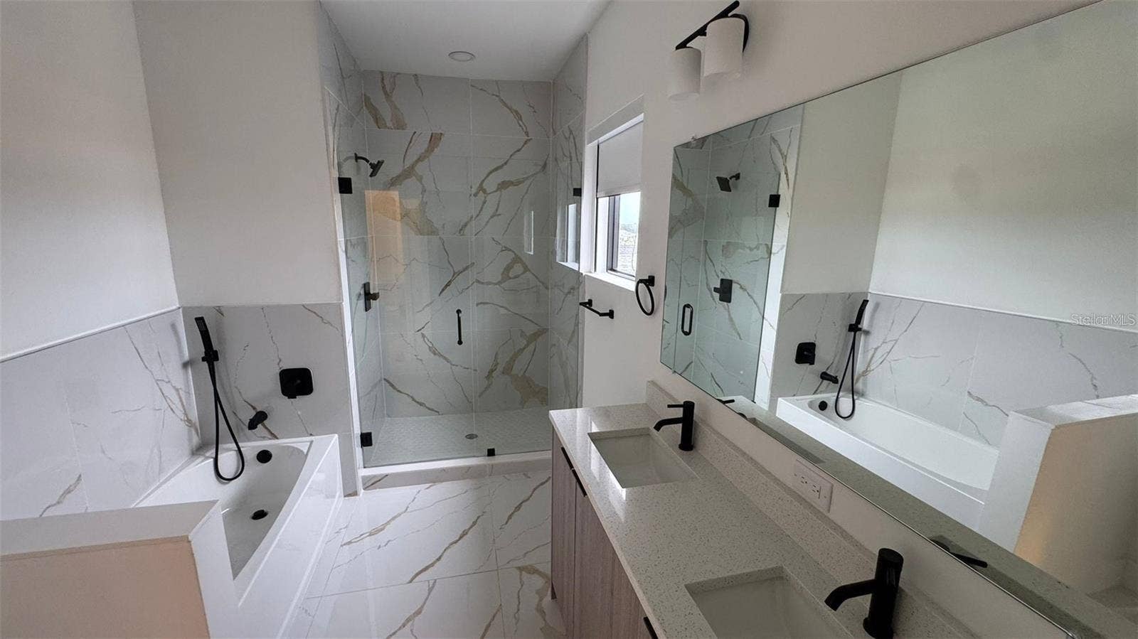 6390 CHORUS DRIVE, Mascotte, FL 34753