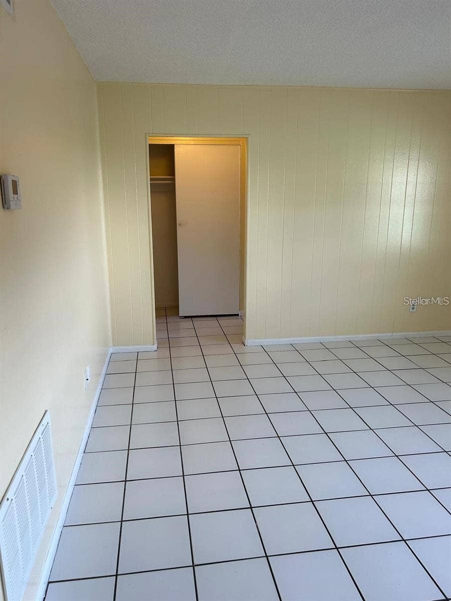 1627 W OAK RIDGE ROAD, #D, Orlando, FL 32809