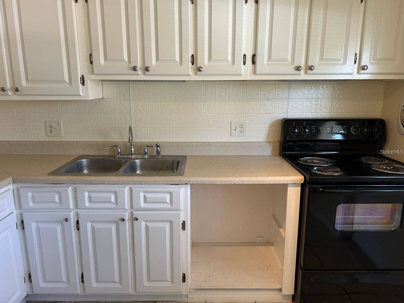 1627 W OAK RIDGE ROAD, #D, Orlando, FL 32809