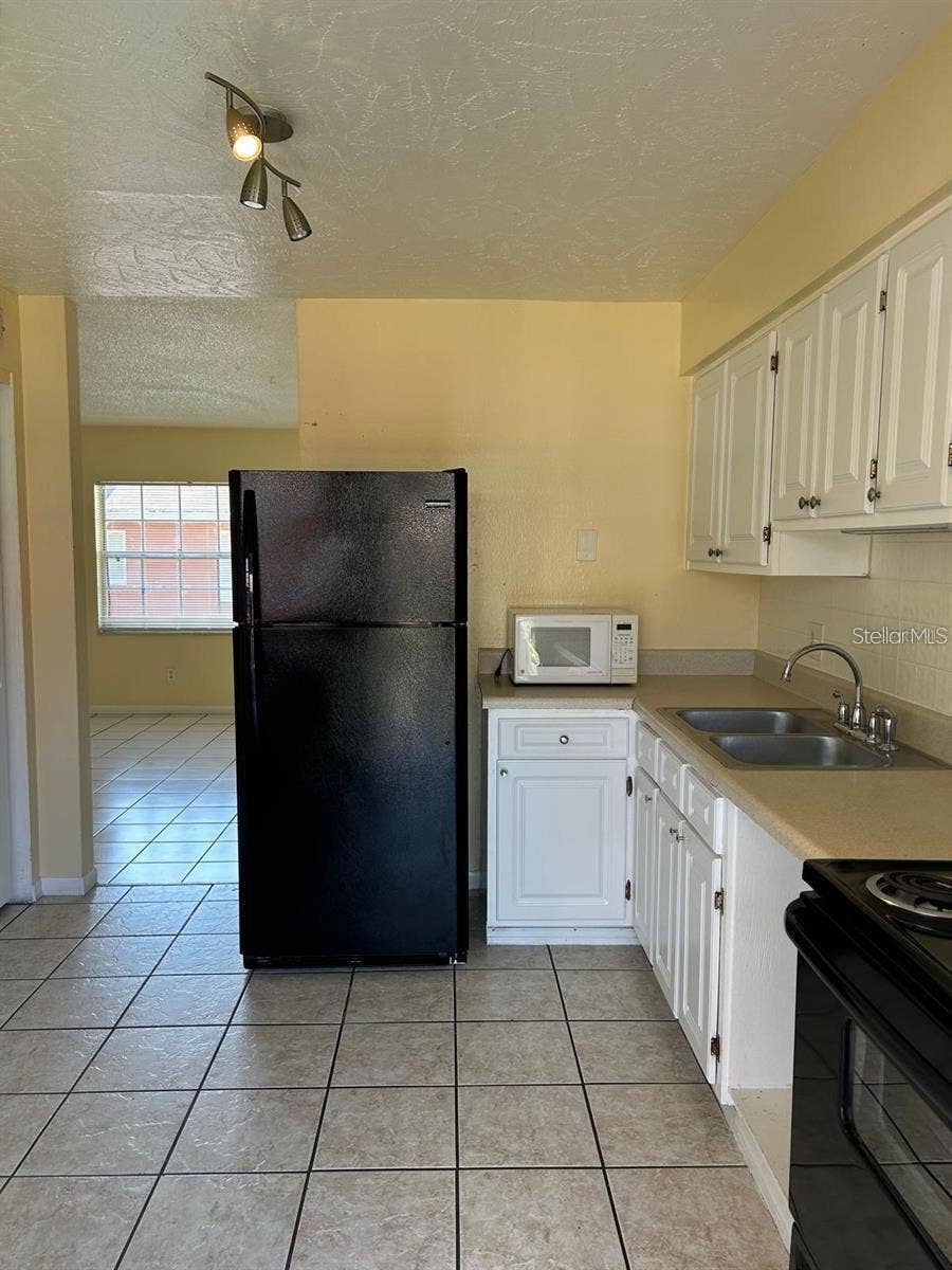 1627 W OAK RIDGE ROAD, #D, Orlando, FL 32809