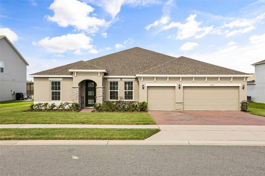 Property photo for 4924 GOLDEN ZENITH WAY, Mount Dora, FL