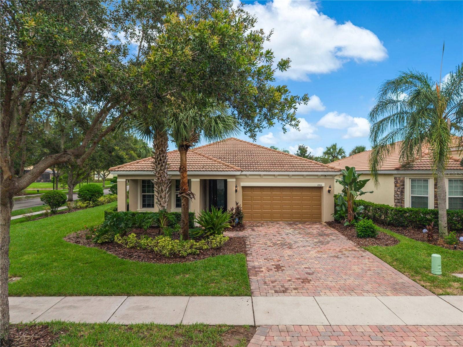 11905 AUTUMN FERN LANE, Orlando, FL 32827 11905 AUTUMN FERN LANE, Orlando, FL 32827