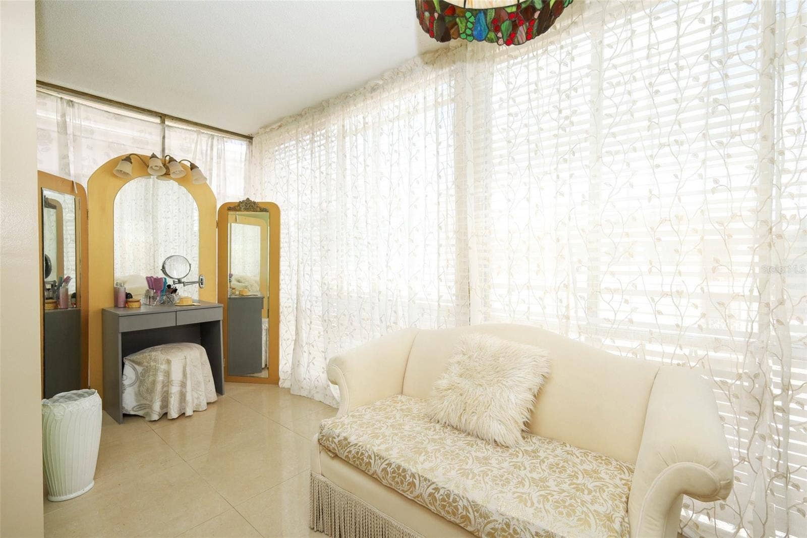 311 E MORSE BOULEVARD, #4-5, Winter Park, FL 32789 Sitting space - the perfect place to relax.