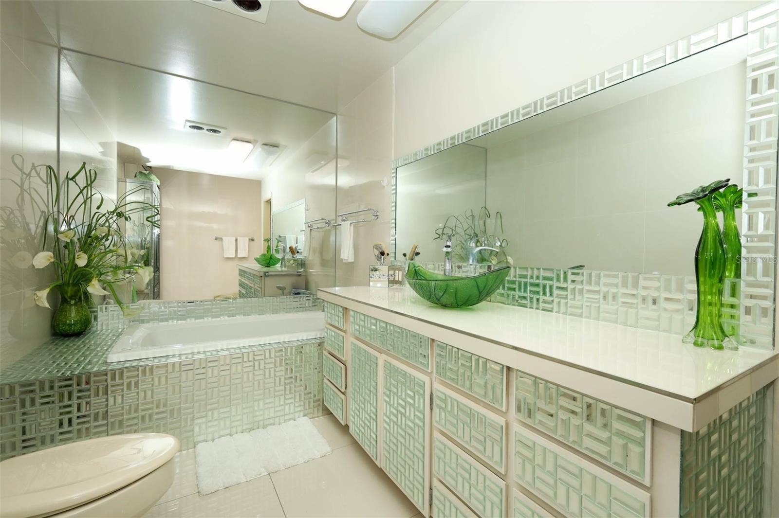 311 E MORSE BOULEVARD, #4-5, Winter Park, FL 32789 Primary bath with jetted spa tub