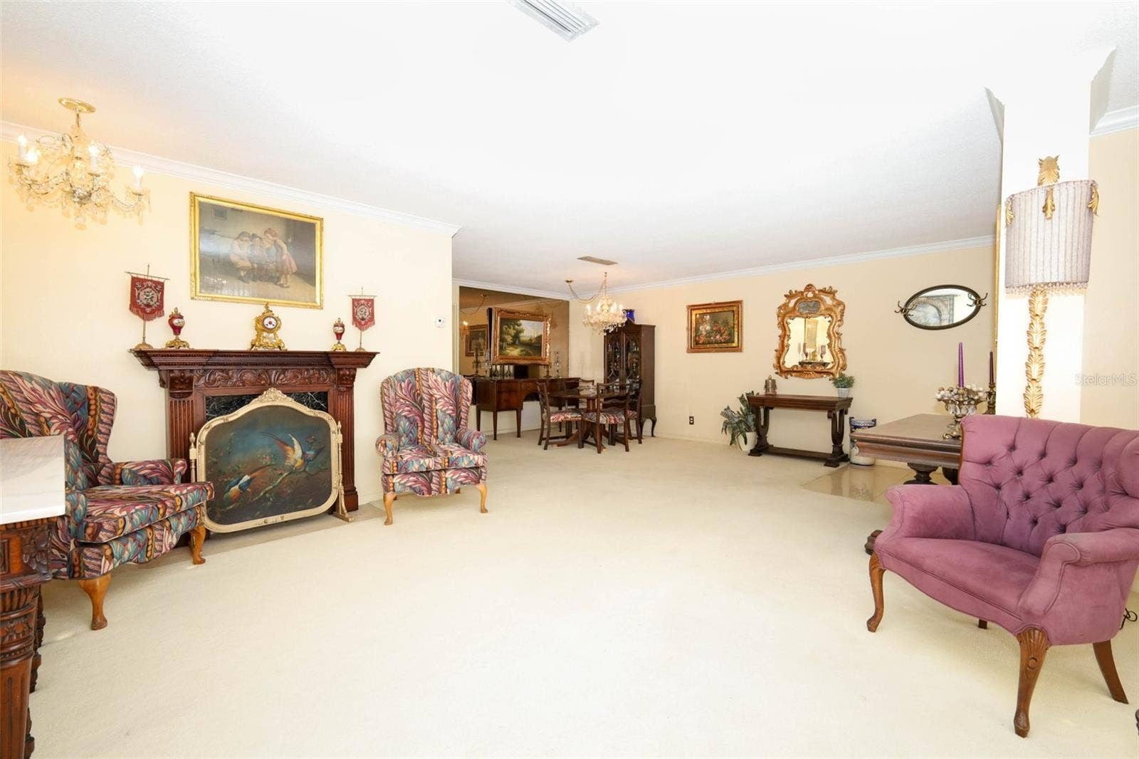 311 E MORSE BOULEVARD, #4-5, Winter Park, FL 32789 Plenty of room to entertain.