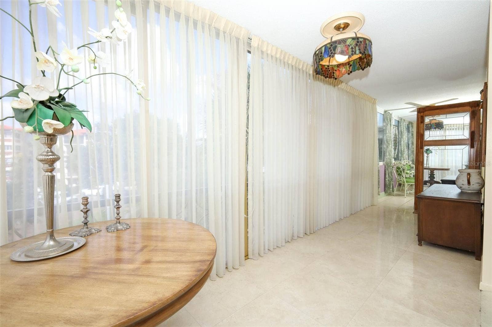 311 E MORSE BOULEVARD, #4-5, Winter Park, FL 32789 Flex space that leads to the kitchen.
