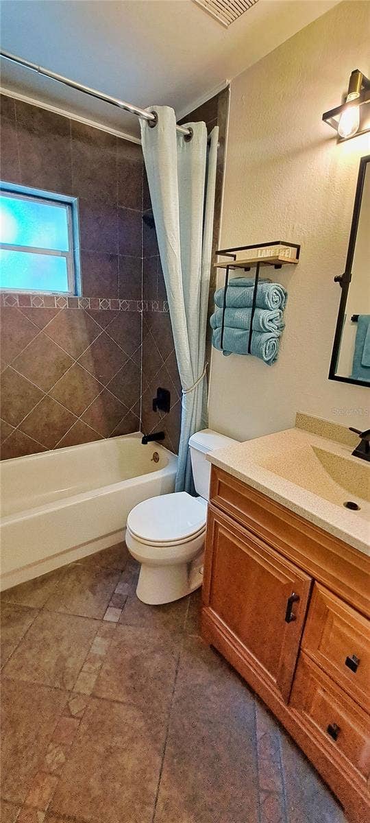 3017 BAY LAKE ROAD, Orlando, FL 32808 3017 BAY LAKE ROAD, Orlando, FL 32808