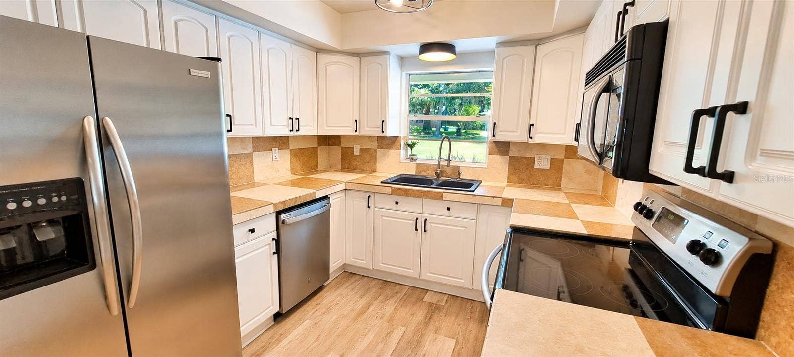 3017 BAY LAKE ROAD, Orlando, FL 32808 3017 BAY LAKE ROAD, Orlando, FL 32808