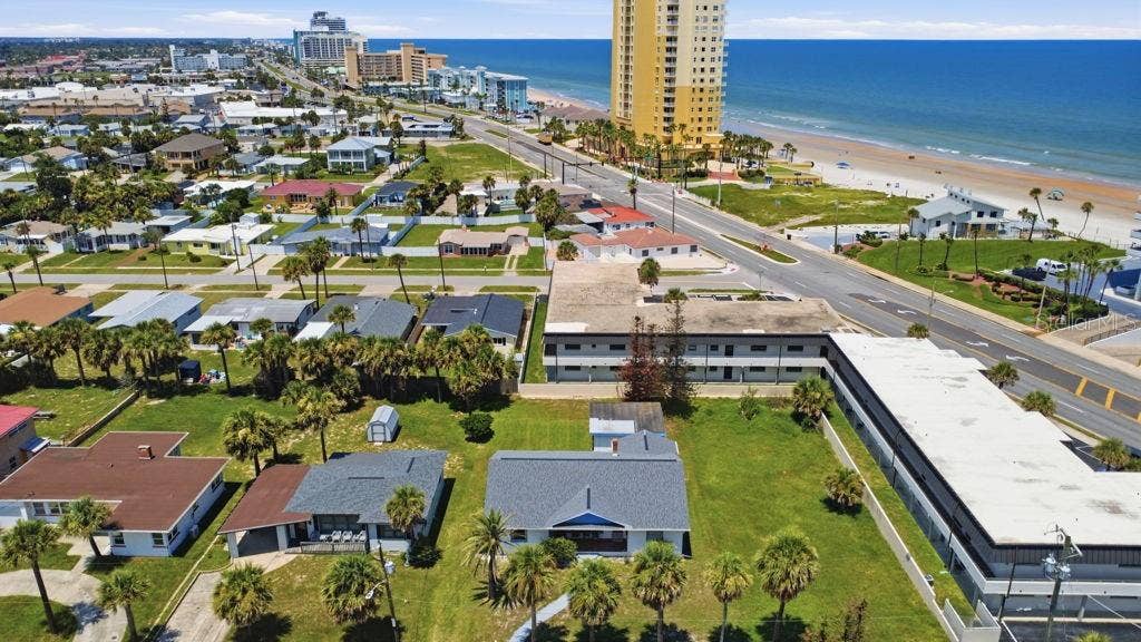 379 MORNINGSIDE AVENUE, Daytona Beach, FL 32118 379 MORNINGSIDE AVENUE, Daytona Beach, FL 32118
