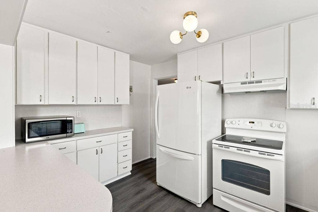 379 MORNINGSIDE AVENUE, Daytona Beach, FL 32118 379 MORNINGSIDE AVENUE, Daytona Beach, FL 32118