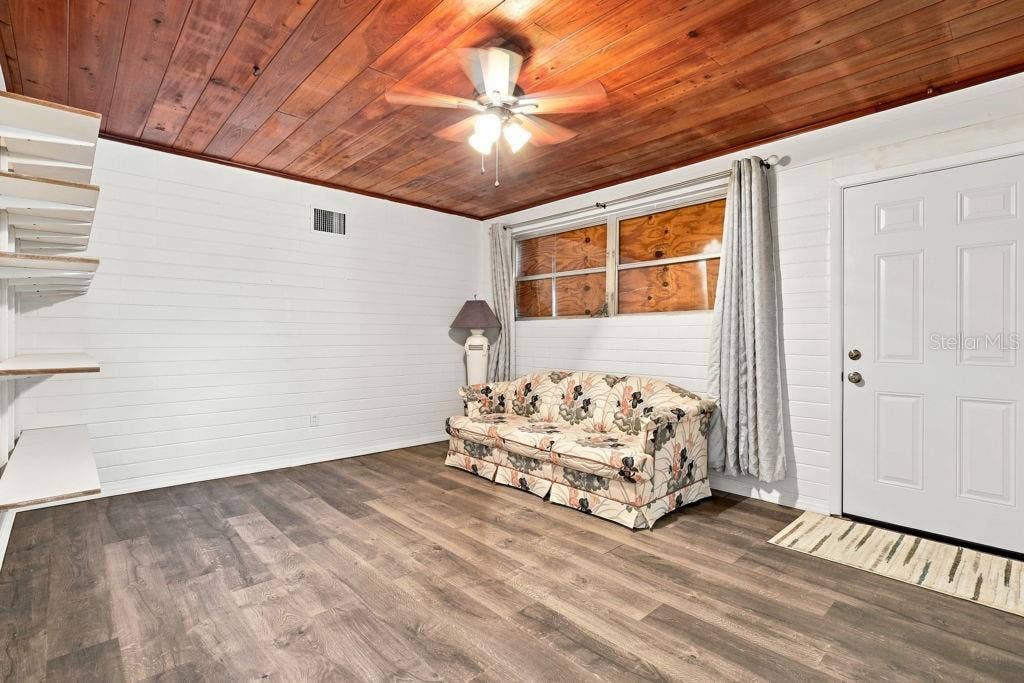 379 MORNINGSIDE AVENUE, Daytona Beach, FL 32118 379 MORNINGSIDE AVENUE, Daytona Beach, FL 32118