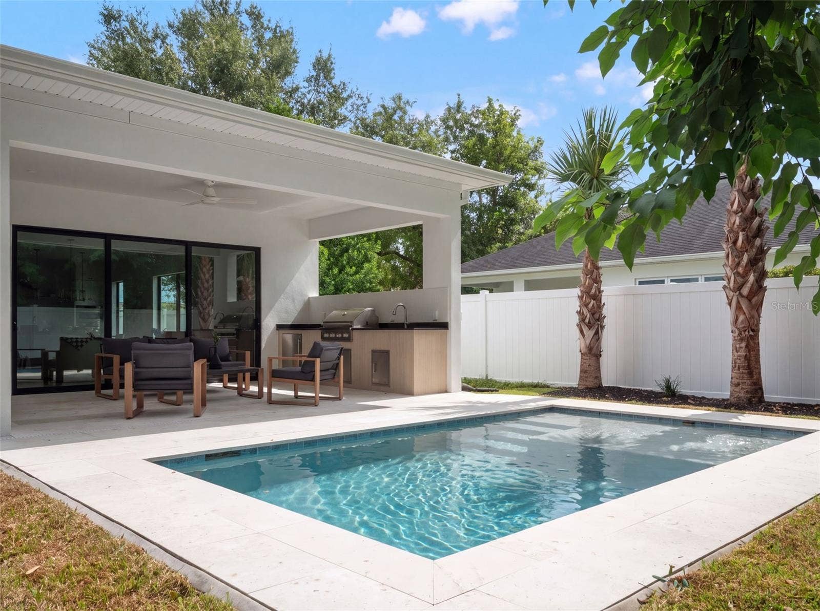 1000 N FOREST AVENUE, Orlando, FL 32803