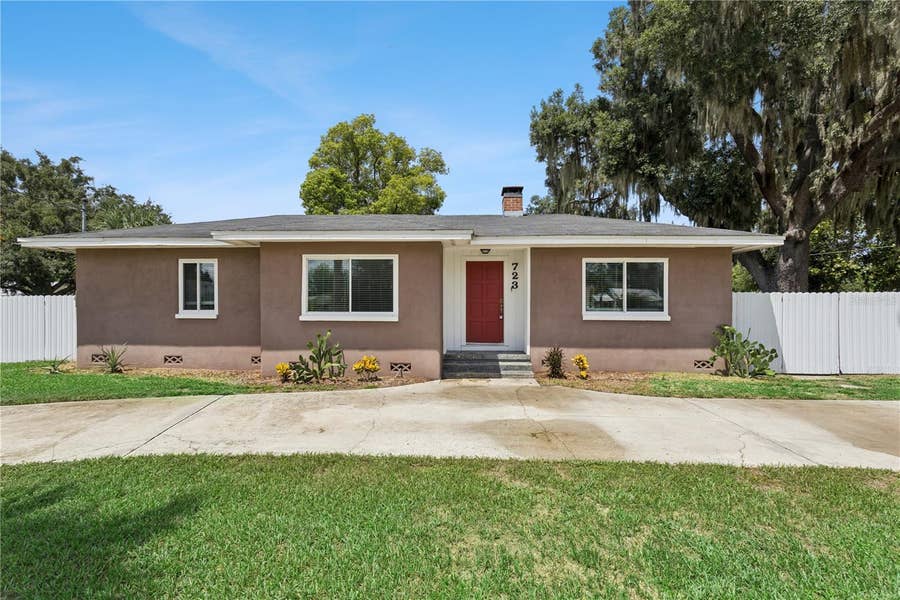 Property photo for 723 N ROCKINGHAM AVENUE, Tavares, FL