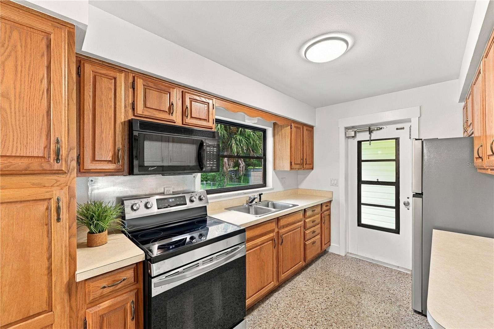 107 OAK STREET, Altamonte Springs, FL 32714