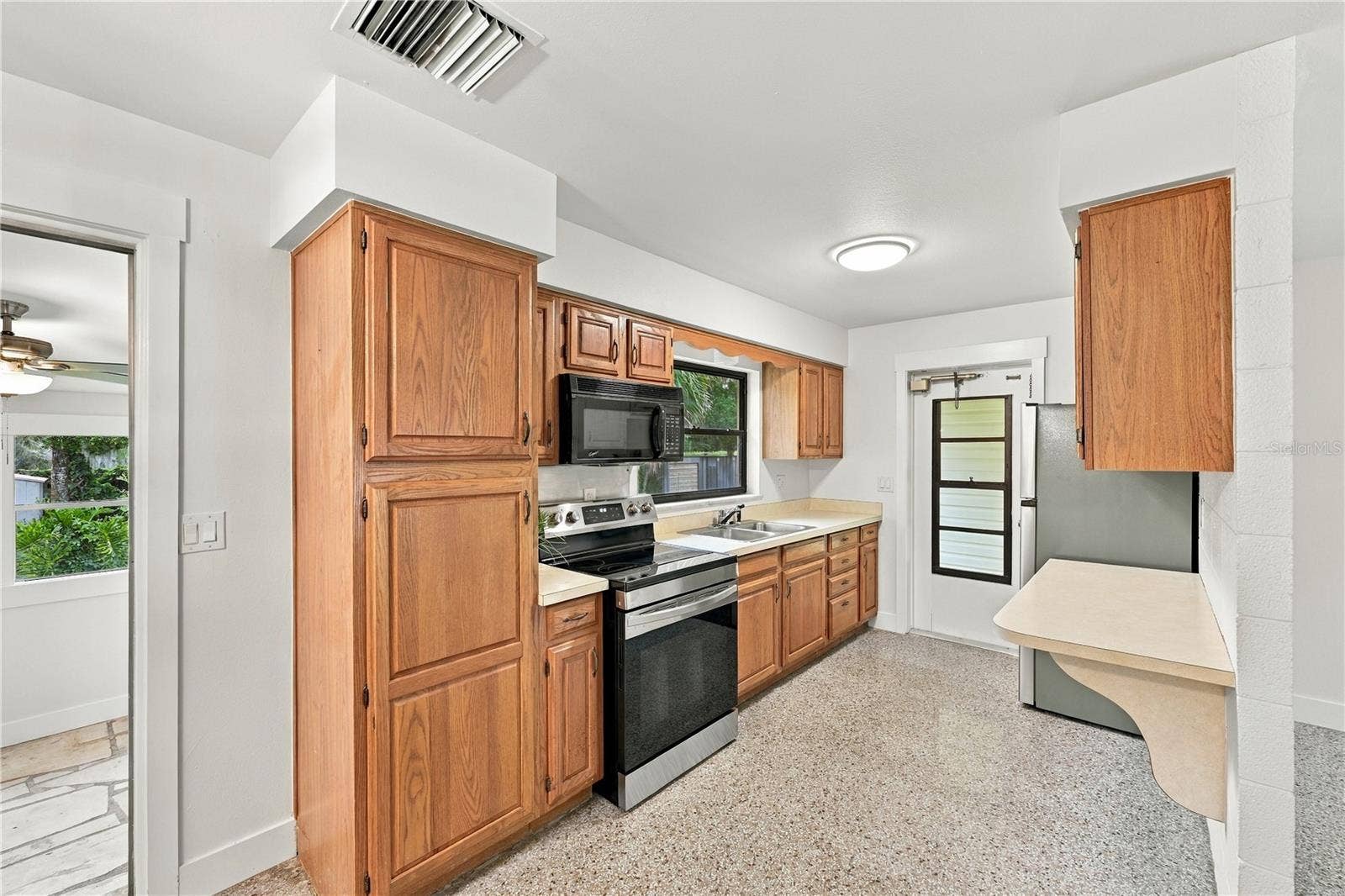107 OAK STREET, Altamonte Springs, FL 32714