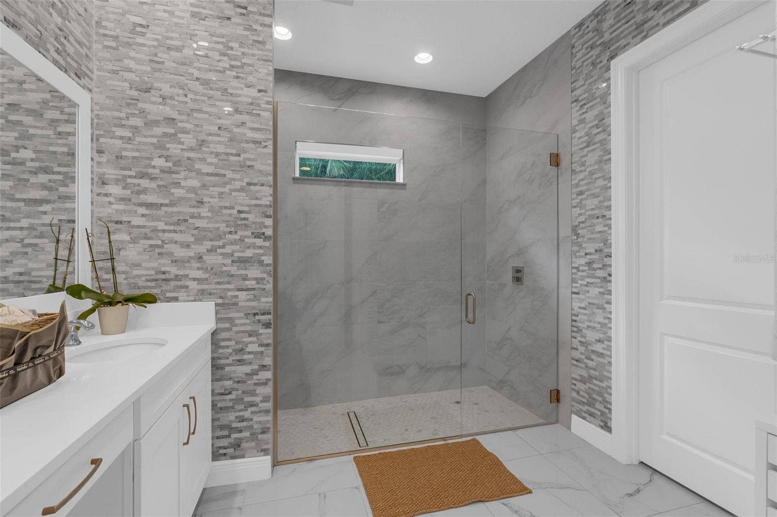 15675 PANTHER LAKE DRIVE, Winter Garden, FL 34787 15675 PANTHER LAKE DRIVE, Winter Garden, FL 34787
