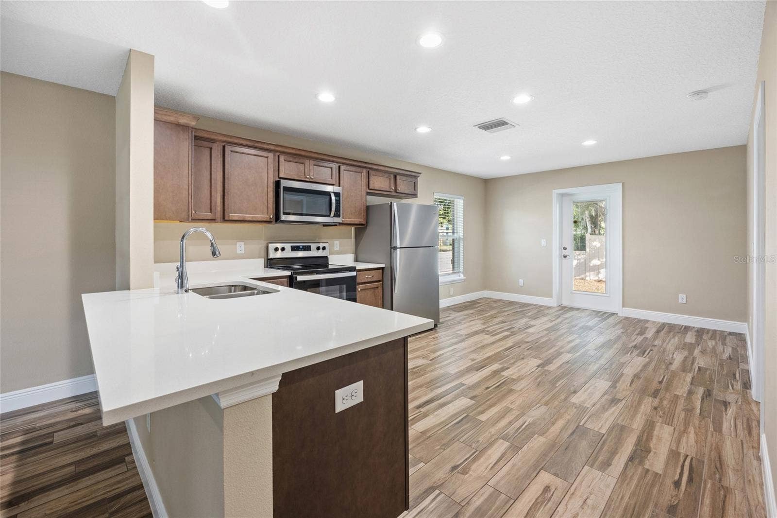 * 202 W IDLEWILD AVE & 506 FAHNSTOCK ST, Eustis, FL 32726 * 202 W IDLEWILD AVE & 506 FAHNSTOCK ST, Eustis, FL 32726