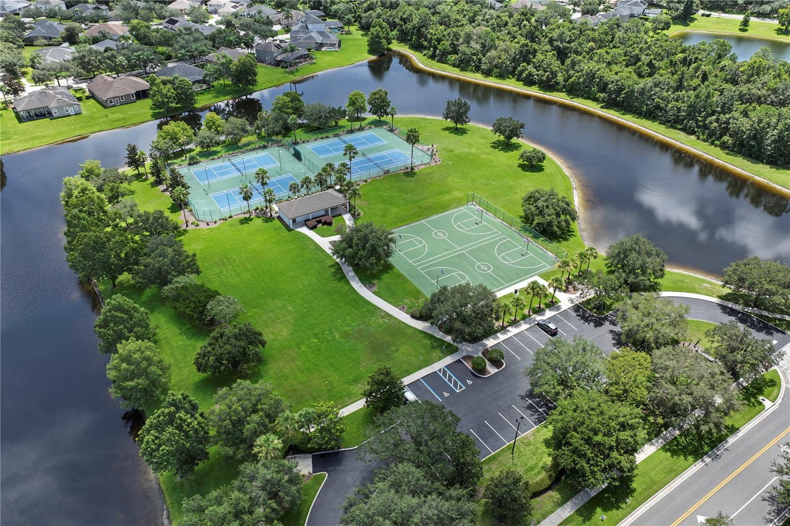 2710 REGAL PINE TRAIL, Oviedo, FL 32766 2710 REGAL PINE TRAIL, Oviedo, FL 32766