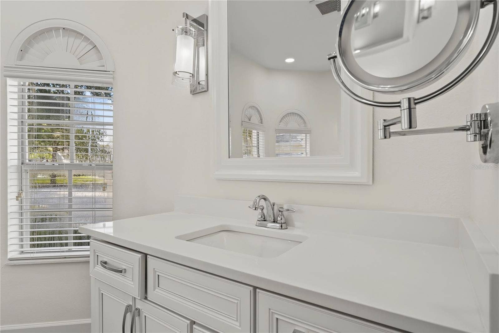 2710 REGAL PINE TRAIL, Oviedo, FL 32766 2710 REGAL PINE TRAIL, Oviedo, FL 32766