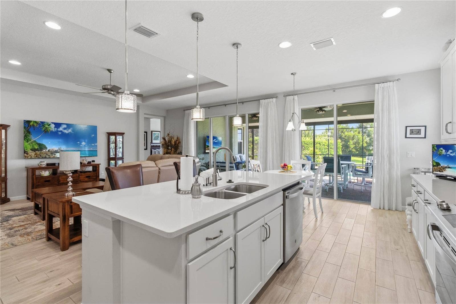 1212 VICTORIA HILLS DRIVE N, Deland, FL 32724 1212 VICTORIA HILLS DRIVE N, Deland, FL 32724