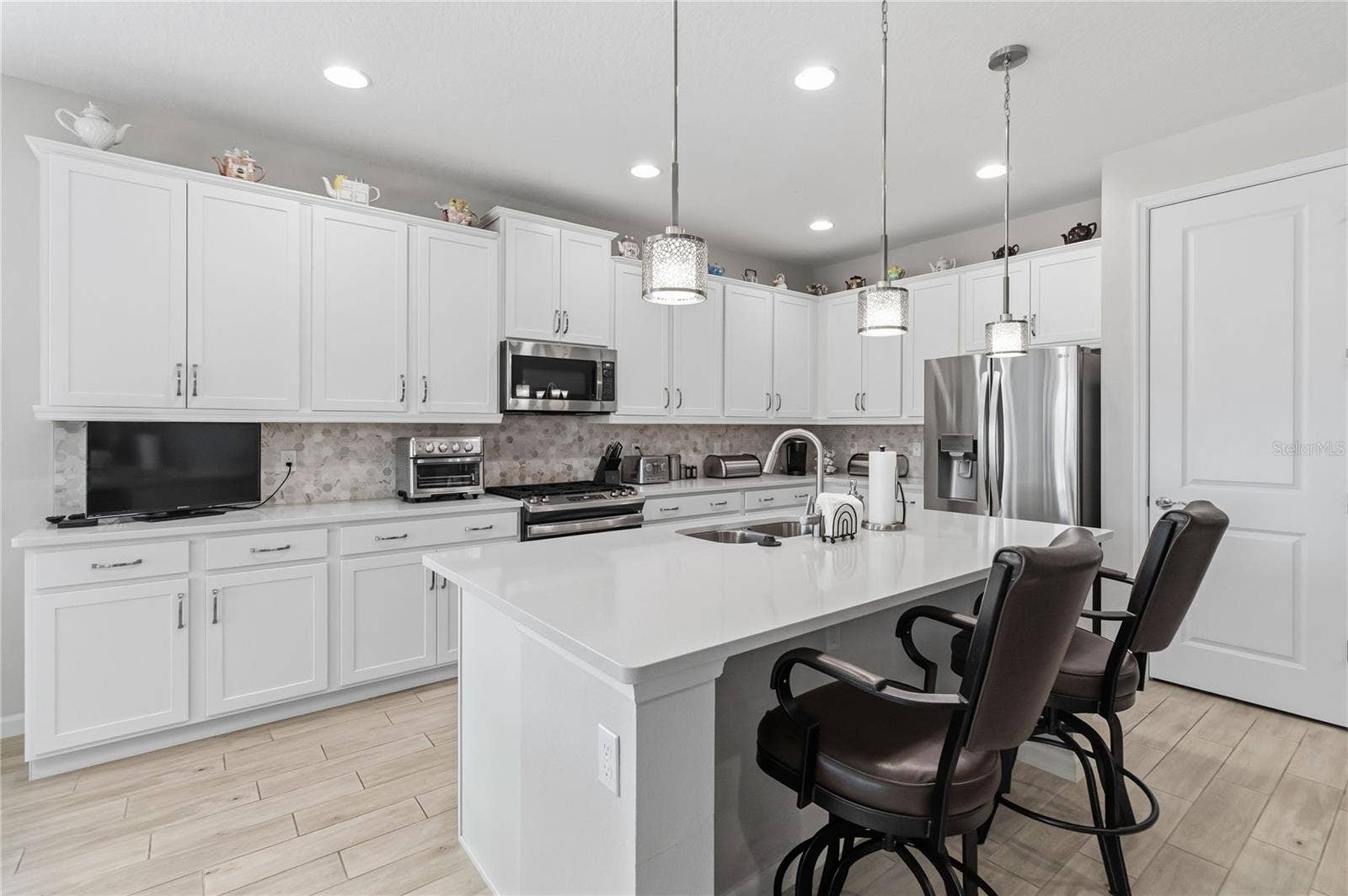 1212 VICTORIA HILLS DRIVE N, Deland, FL 32724 1212 VICTORIA HILLS DRIVE N, Deland, FL 32724
