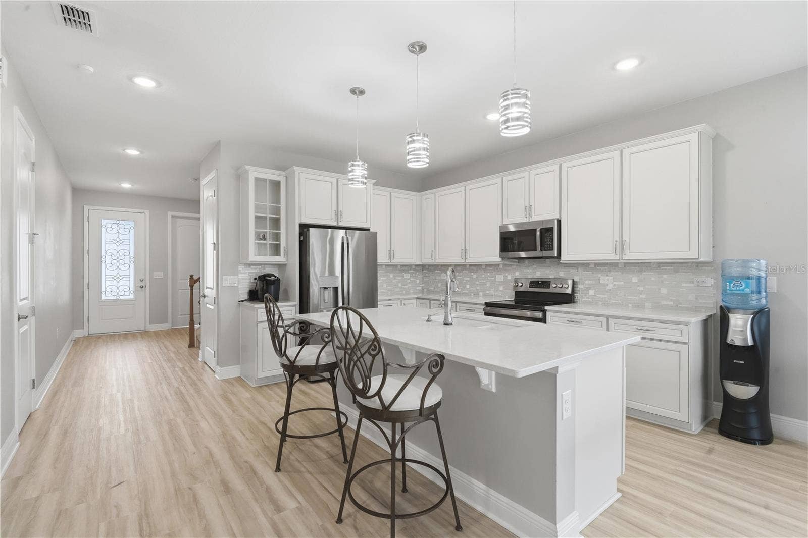 31707 BROADWATER AVENUE, Leesburg, FL 34748 31707 BROADWATER AVENUE, Leesburg, FL 34748