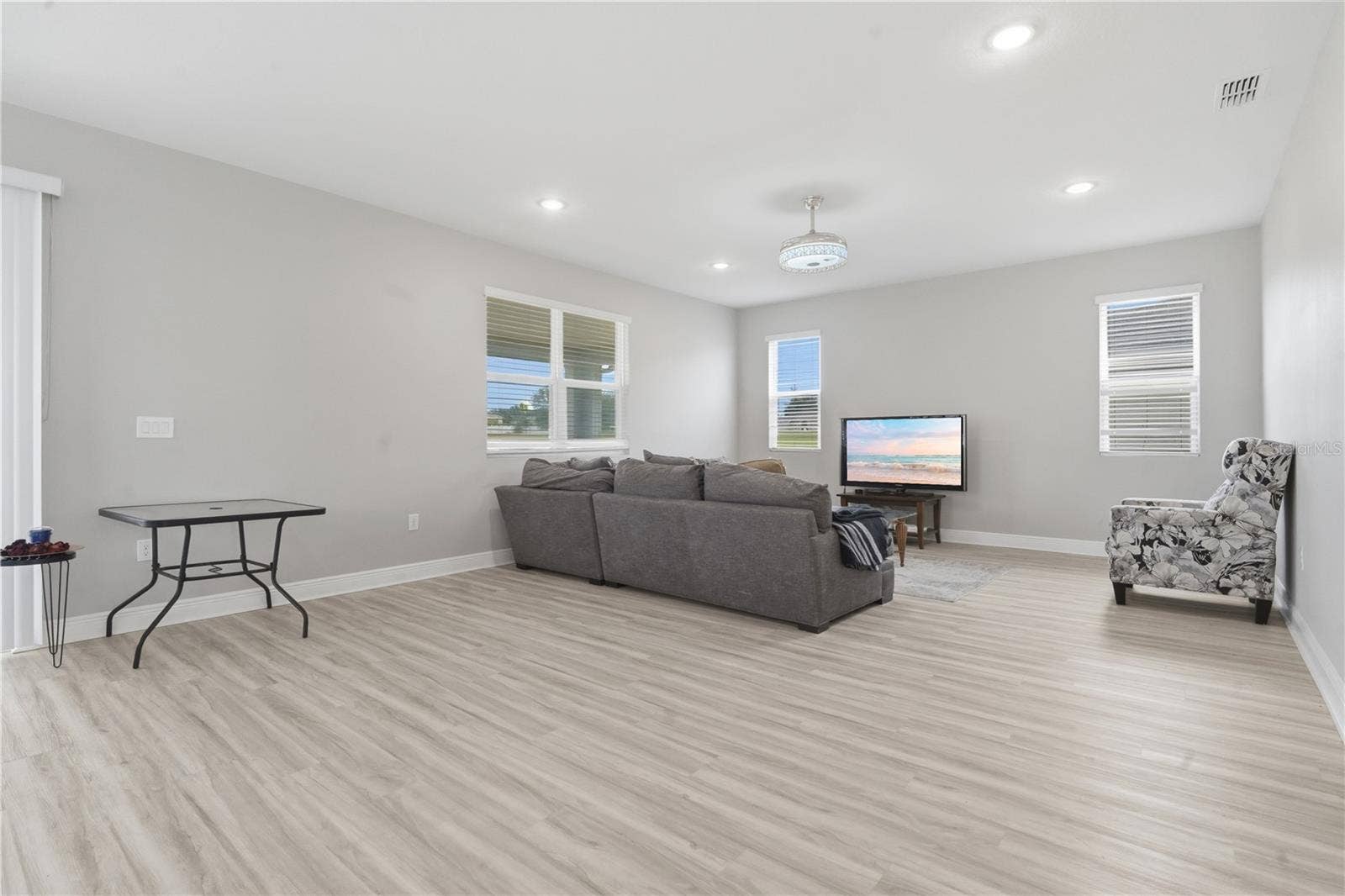 31707 BROADWATER AVENUE, Leesburg, FL 34748 31707 BROADWATER AVENUE, Leesburg, FL 34748