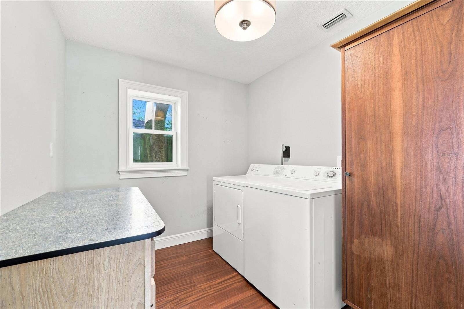 1431 PALM AVENUE, Winter Park, FL 32789 Indoor Laundry room off Kitchen