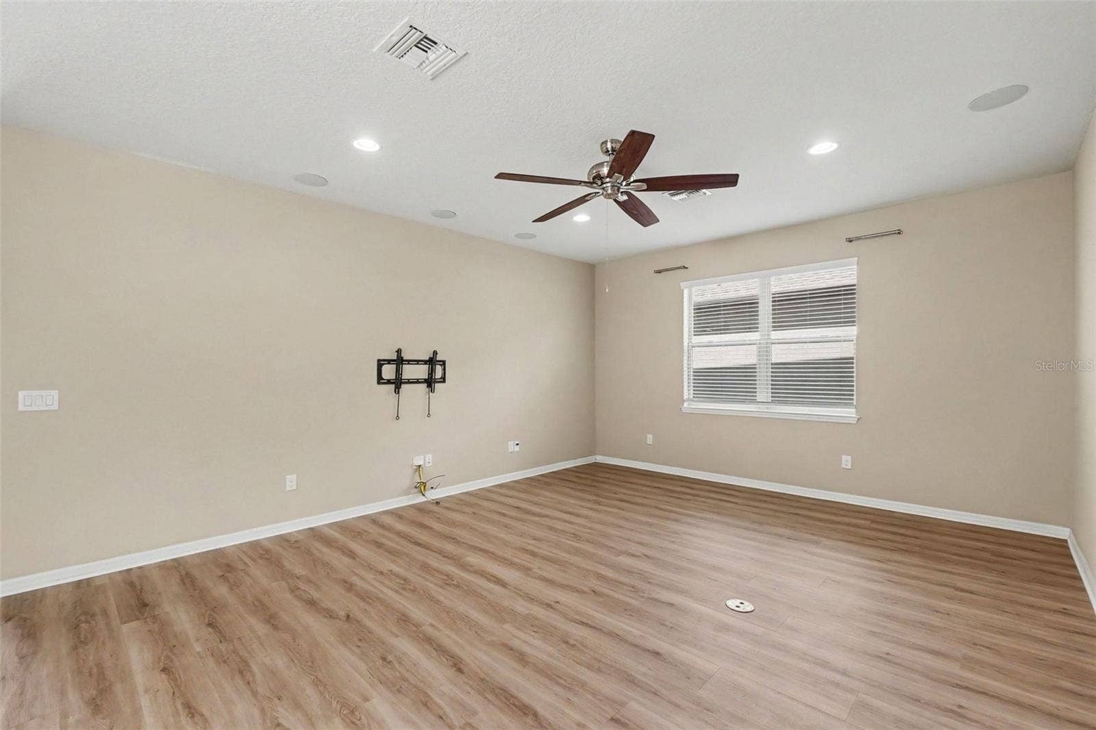 5117 LEVANA STREET, Palmetto, FL 34221 5117 LEVANA STREET, Palmetto, FL 34221