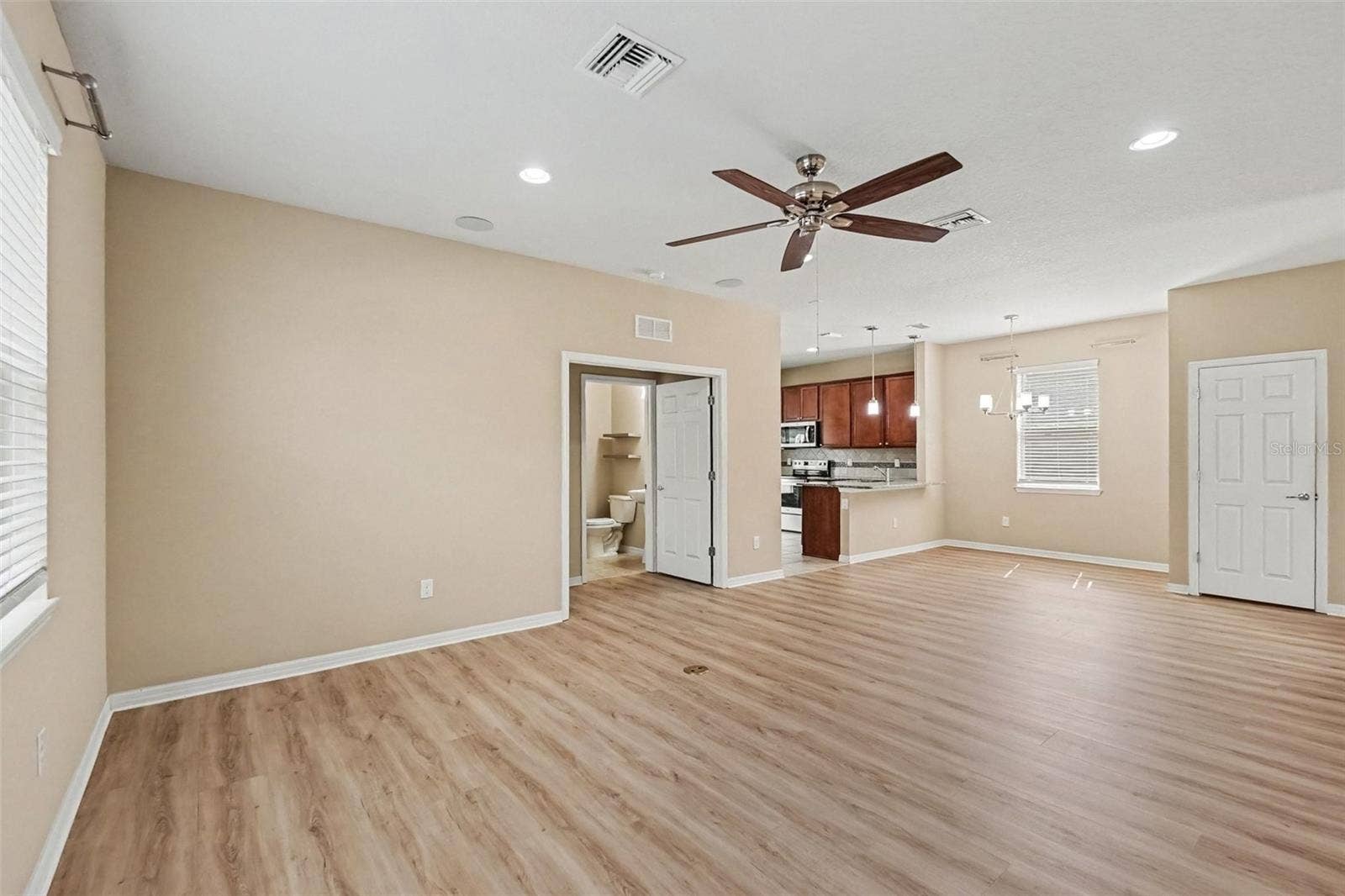 5117 LEVANA STREET, Palmetto, FL 34221 5117 LEVANA STREET, Palmetto, FL 34221