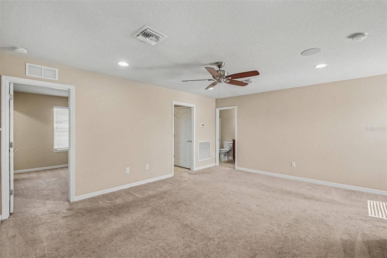5117 LEVANA STREET, Palmetto, FL 34221 5117 LEVANA STREET, Palmetto, FL 34221