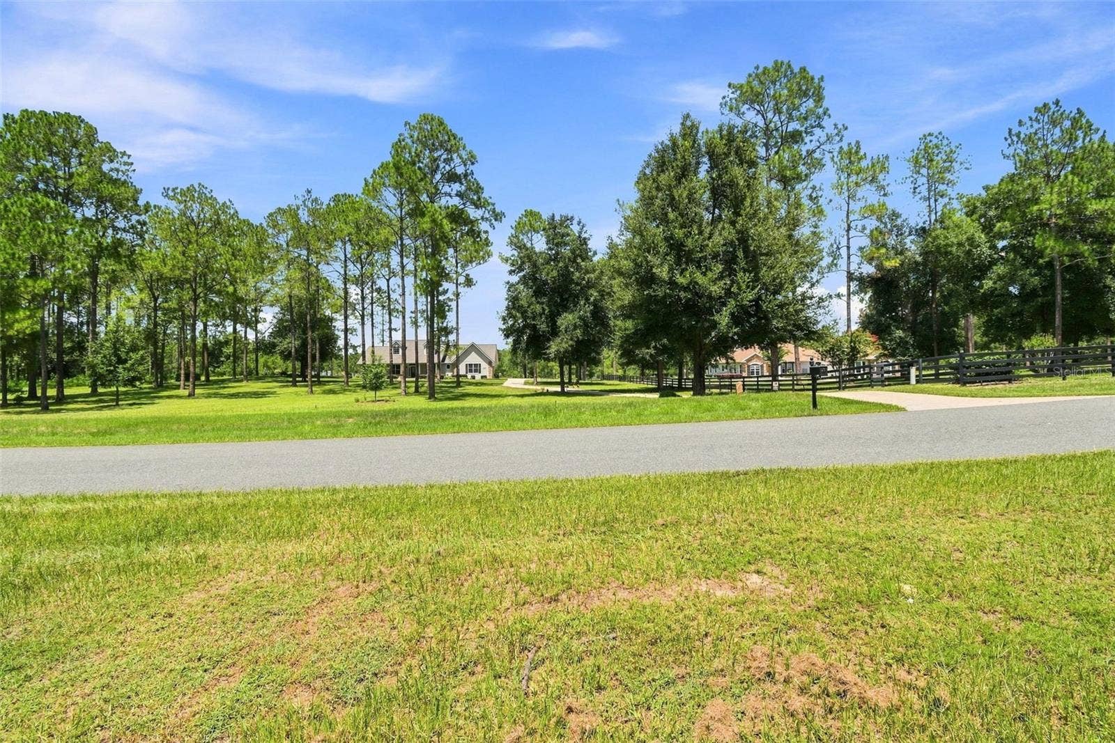 24150 GREENWOOD CROSSING, Eustis, FL 32736 Community zoned for horses