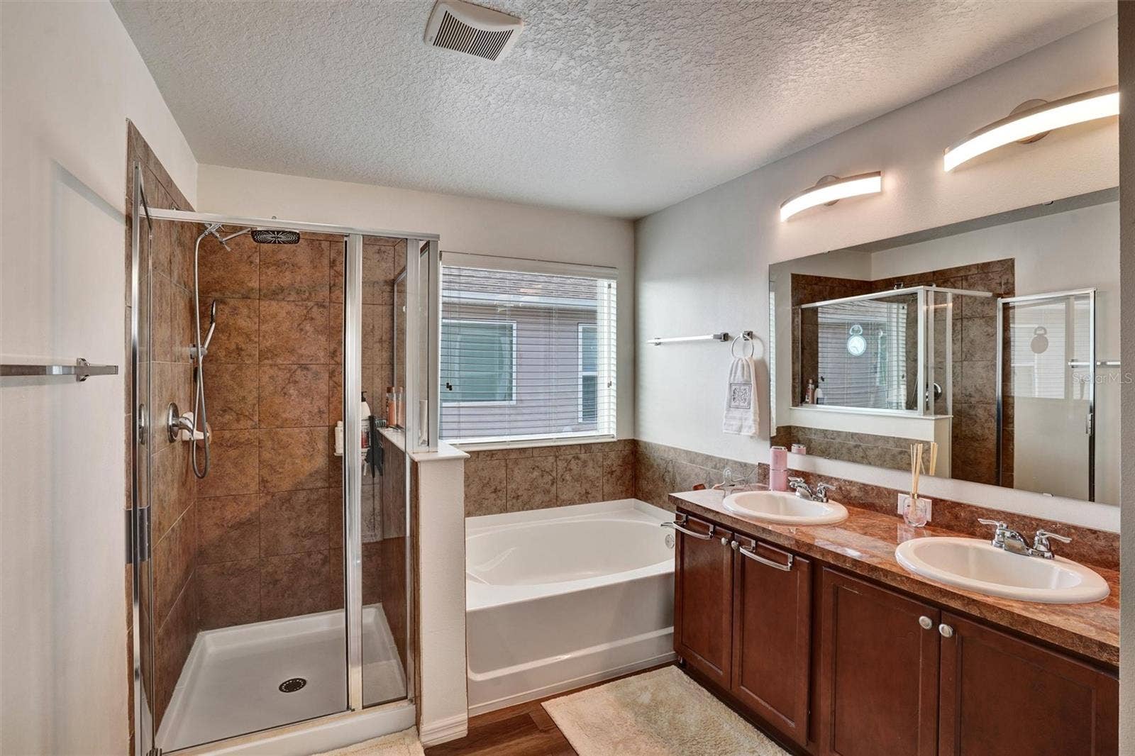 8111 PACIFIC LOON STREET, Winter Garden, FL 34787 Main Bedroom Ensuite