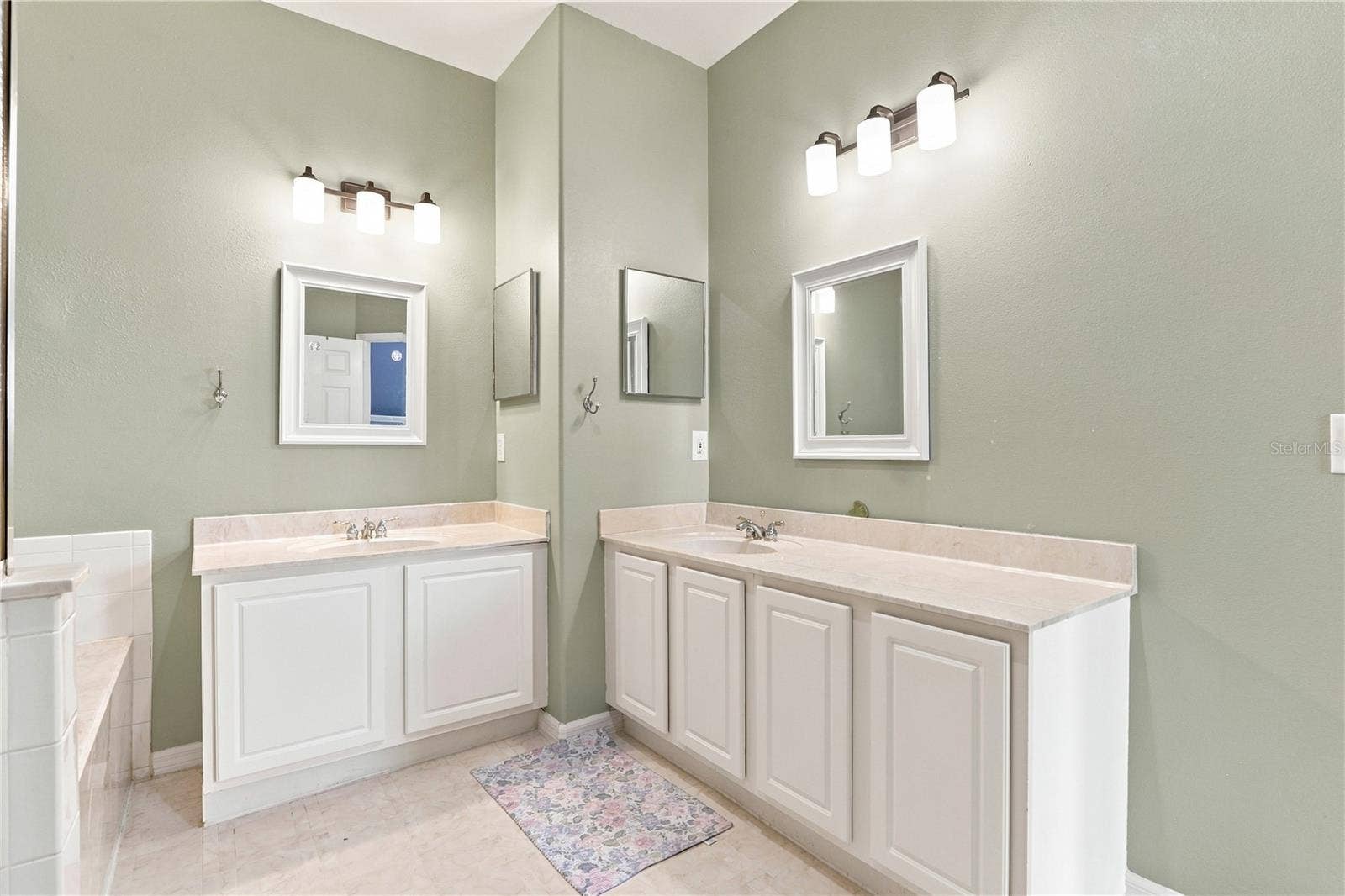 1732 NESTLEWOOD TRAIL, Orlando, FL 32837 1732 NESTLEWOOD TRAIL, Orlando, FL 32837