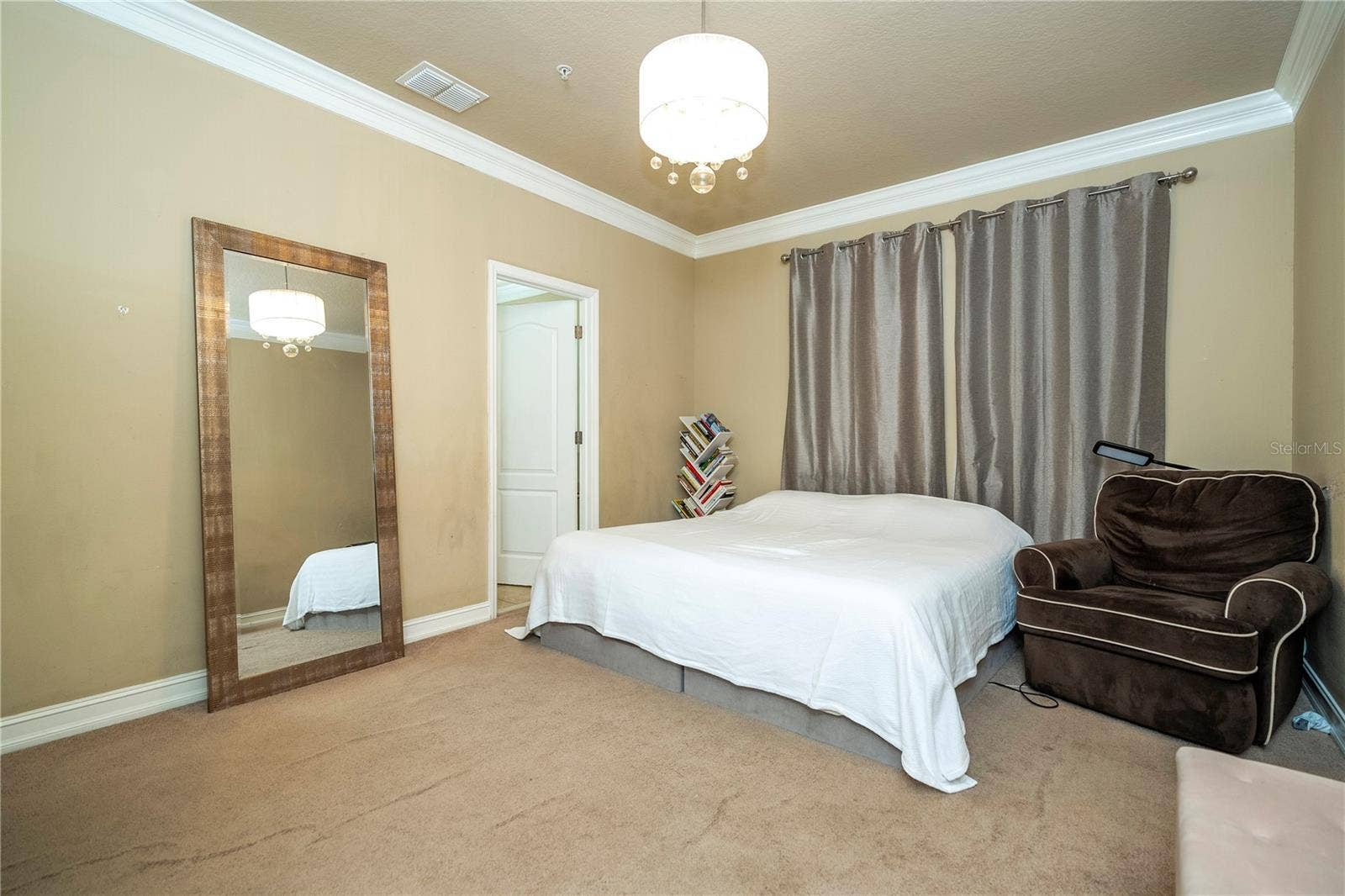 1555 HANKS AVENUE, Orlando, FL 32814