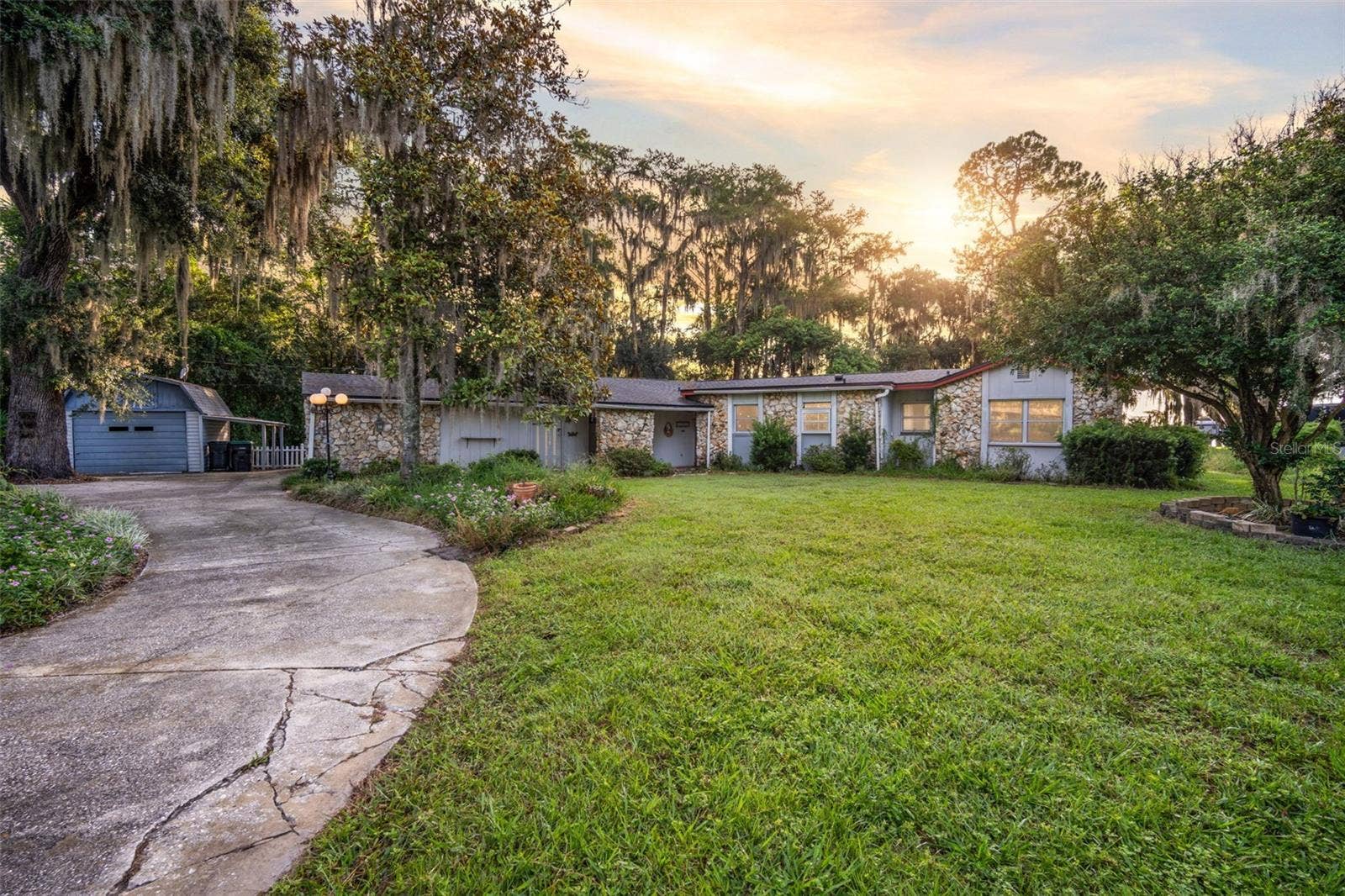 5251 LAKE JESSAMINE DRIVE, Orlando, FL 32839 5251 LAKE JESSAMINE DRIVE, Orlando, FL 32839