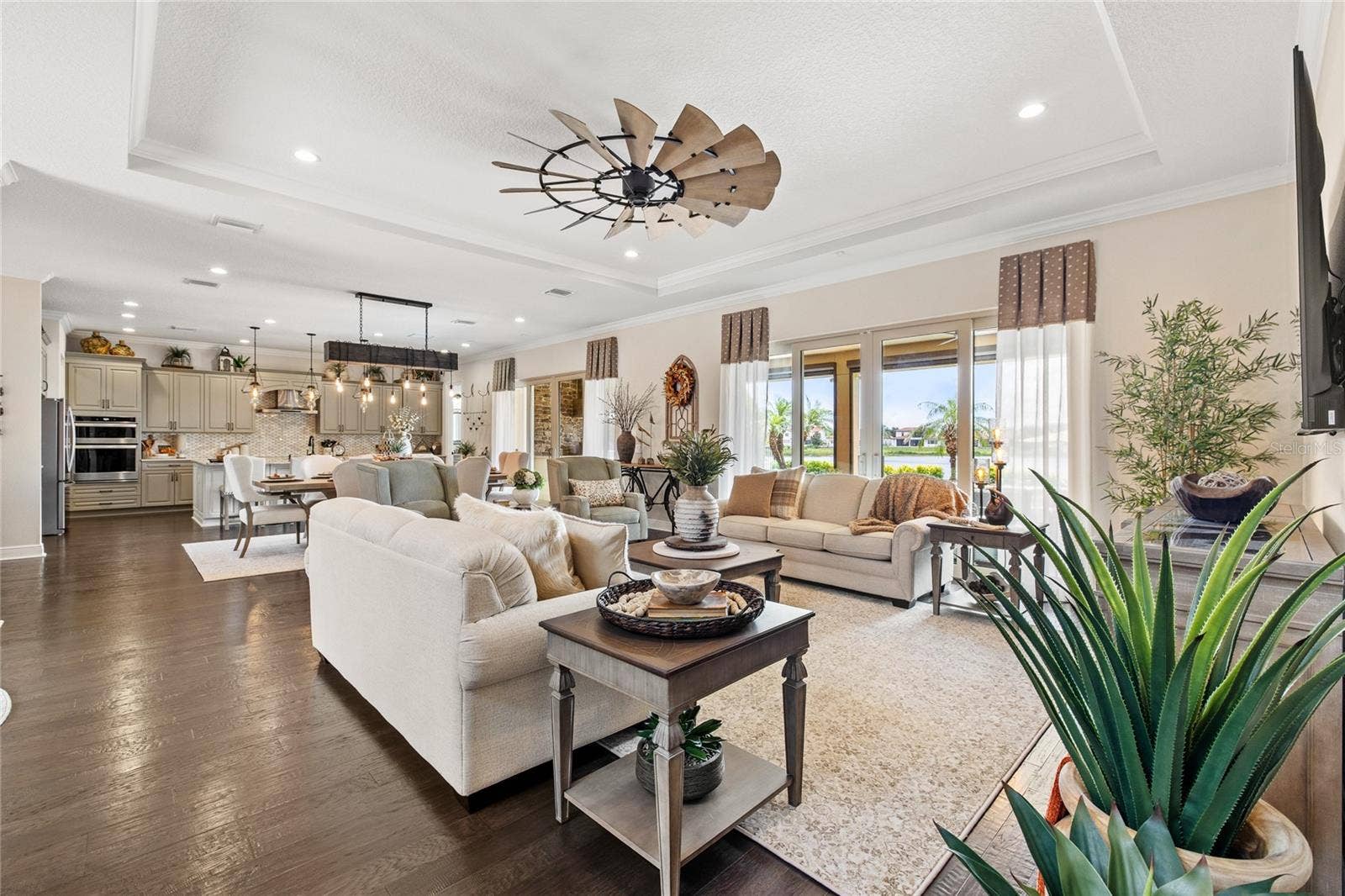 15475 SHOREBIRD LANE, Winter Garden, FL 34787 Living Room
