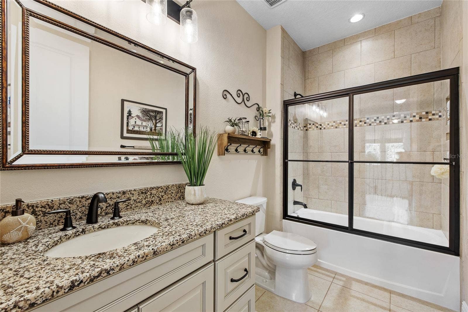 15475 SHOREBIRD LANE, Winter Garden, FL 34787 Guest Bathroom