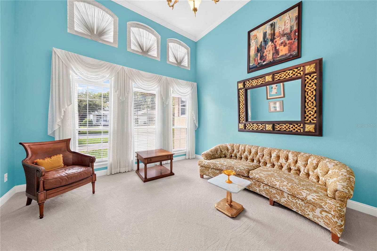 2335 FOREST CLUB DRIVE, Orlando, FL 32804 Living room.