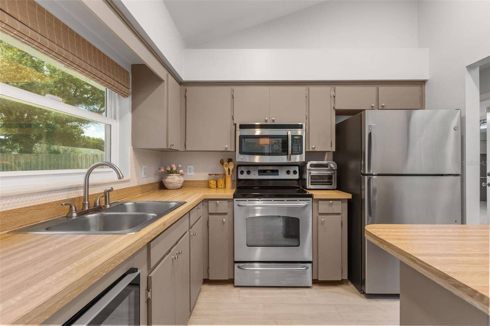 7384 GRAND AVENUE, Winter Park, FL 32792 7384 GRAND AVENUE, Winter Park, FL 32792