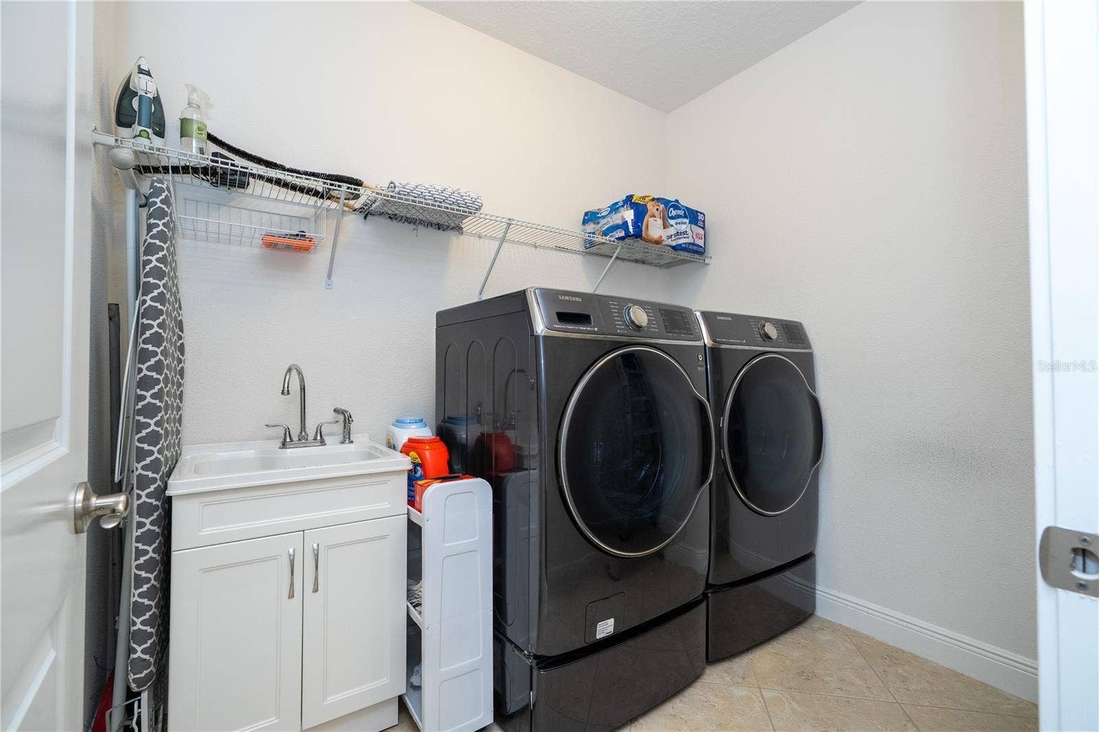 17526 BLACK RAIL STREET, Windermere, FL 34786 17526 BLACK RAIL STREET, Windermere, FL 34786