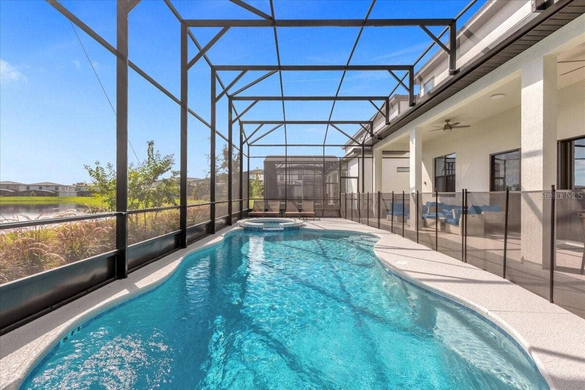 5830 HIGH SEAS DRIVE, Orlando, FL 32821 Pool + SPA with LED lights