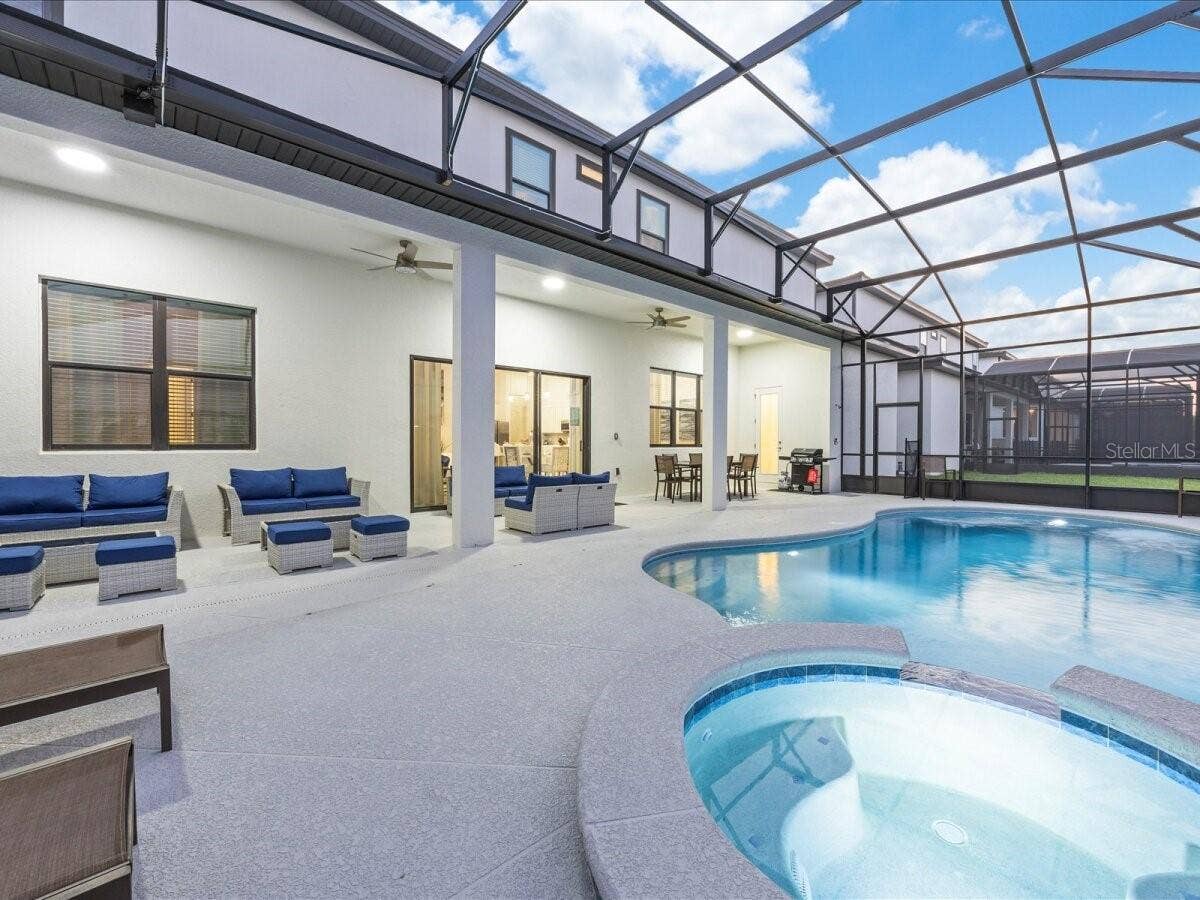 5830 HIGH SEAS DRIVE, Orlando, FL 32821 Pool + SPA with LED lights