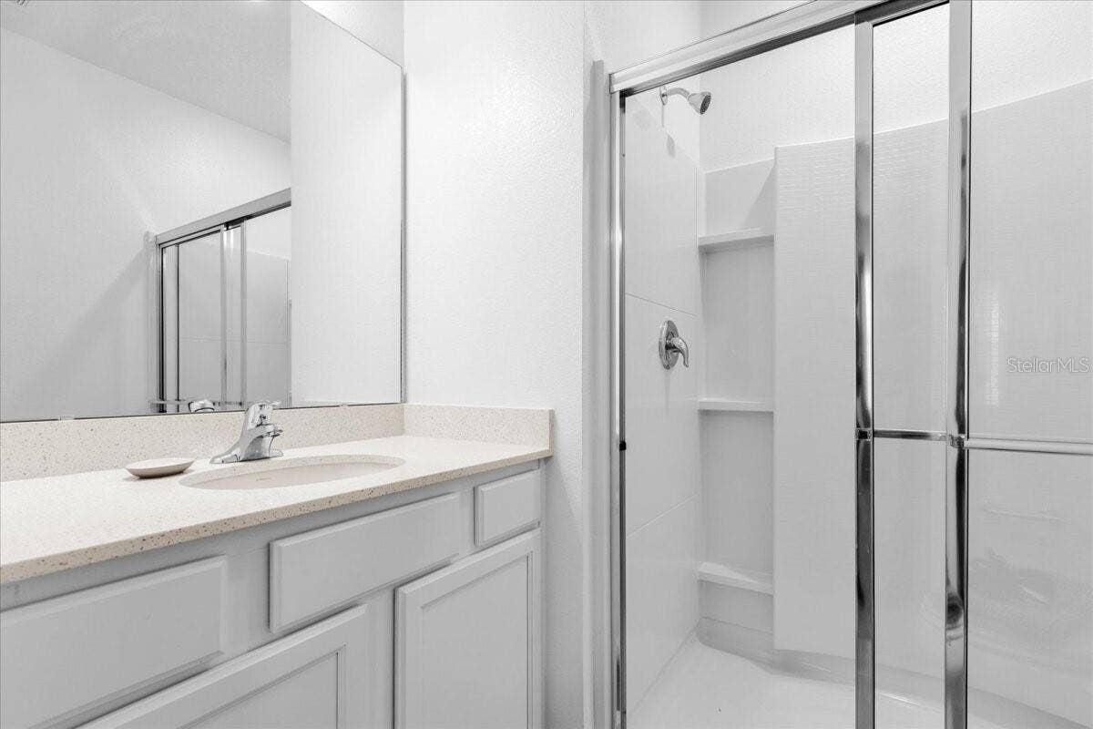 5830 HIGH SEAS DRIVE, Orlando, FL 32821 Bathroom