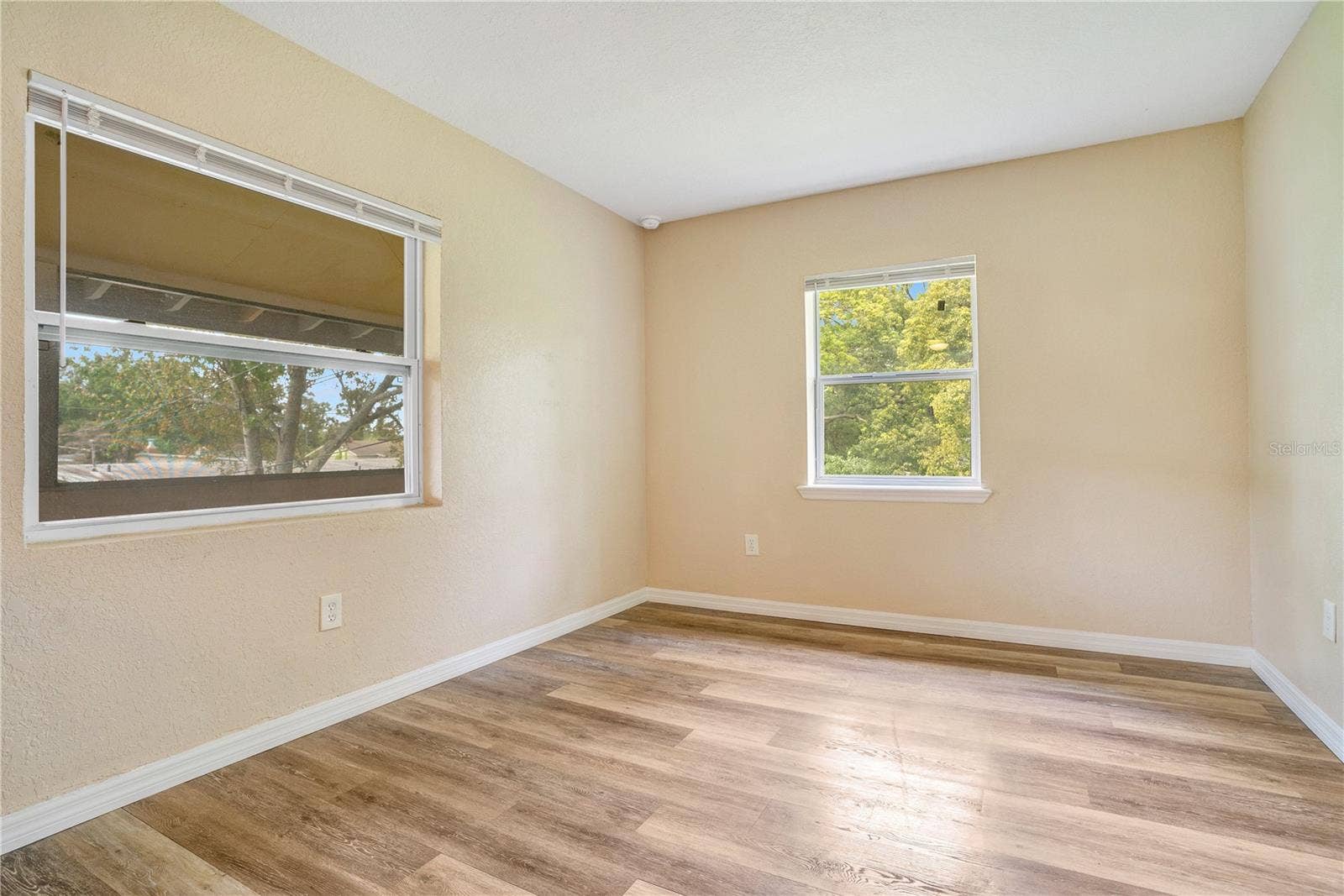 2183 CRANDON AVENUE, Winter Park, FL 32789 Second Floor Unit, Living Room