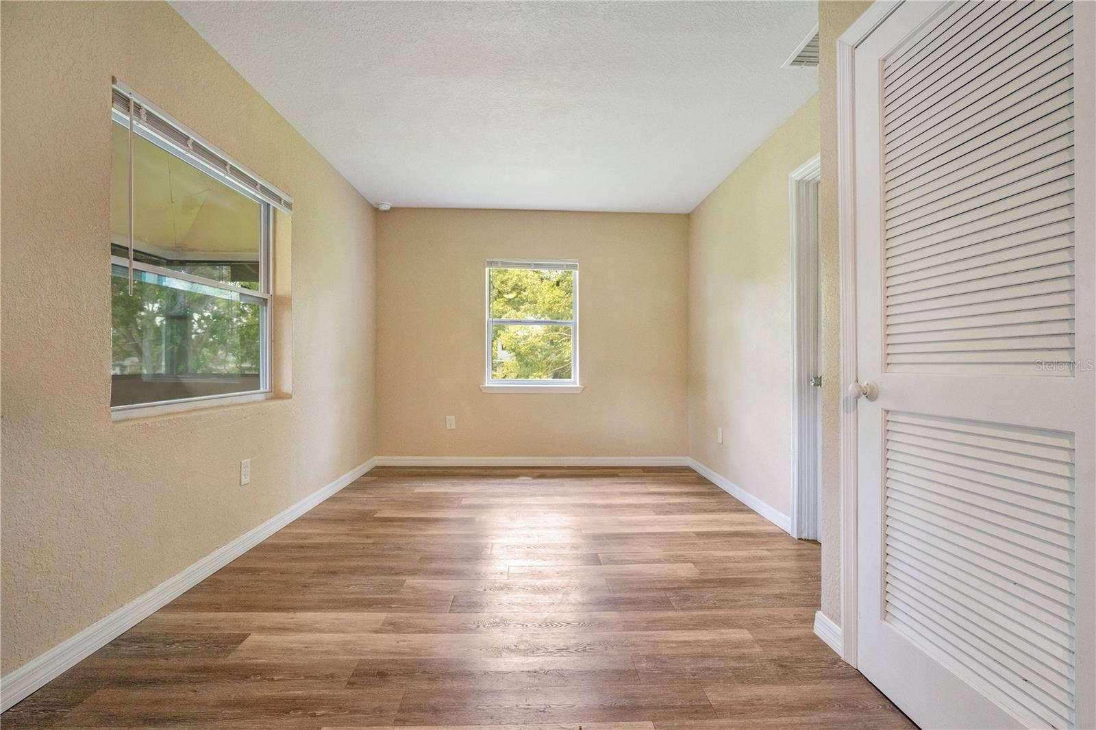 2183 CRANDON AVENUE, Winter Park, FL 32789 Second Floor Unit,Living/Dining Room