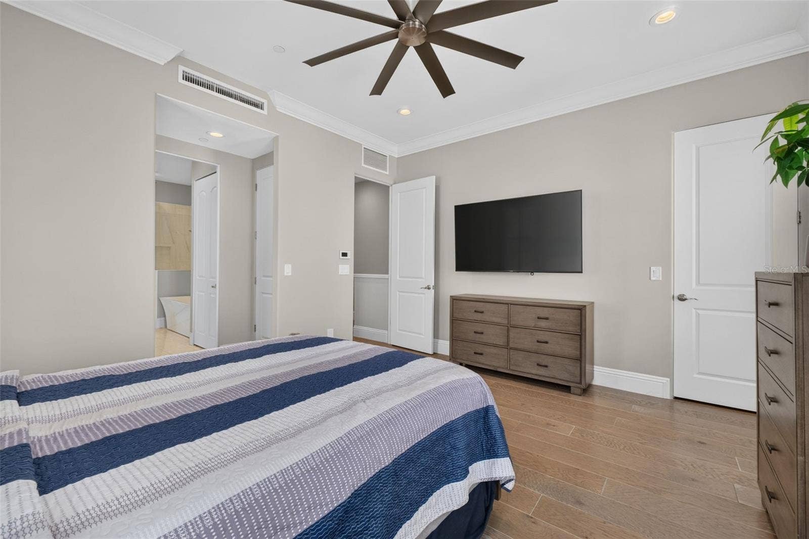 636 MARIPOSA STREET, Orlando, FL 32801 636 MARIPOSA STREET, Orlando, FL 32801
