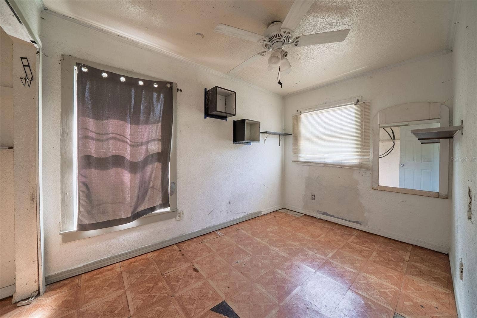 813 GREENWOOD STREET, Orlando, FL 32801 813 GREENWOOD STREET, Orlando, FL 32801