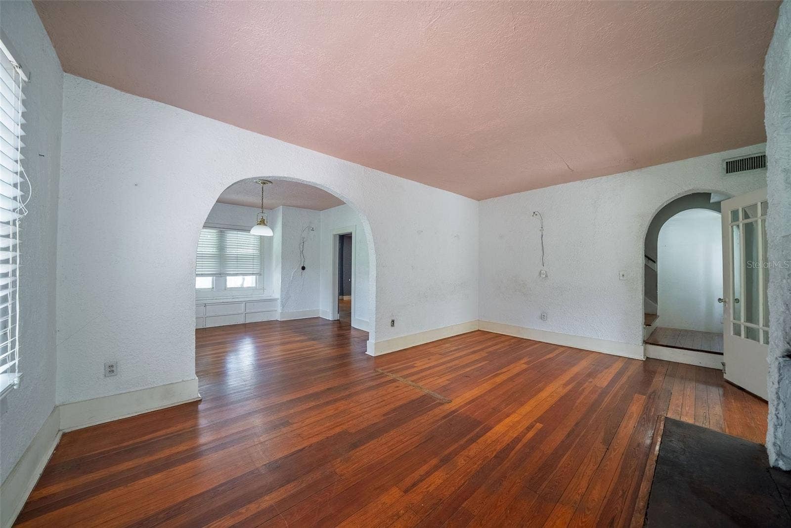 813 GREENWOOD STREET, Orlando, FL 32801 813 GREENWOOD STREET, Orlando, FL 32801