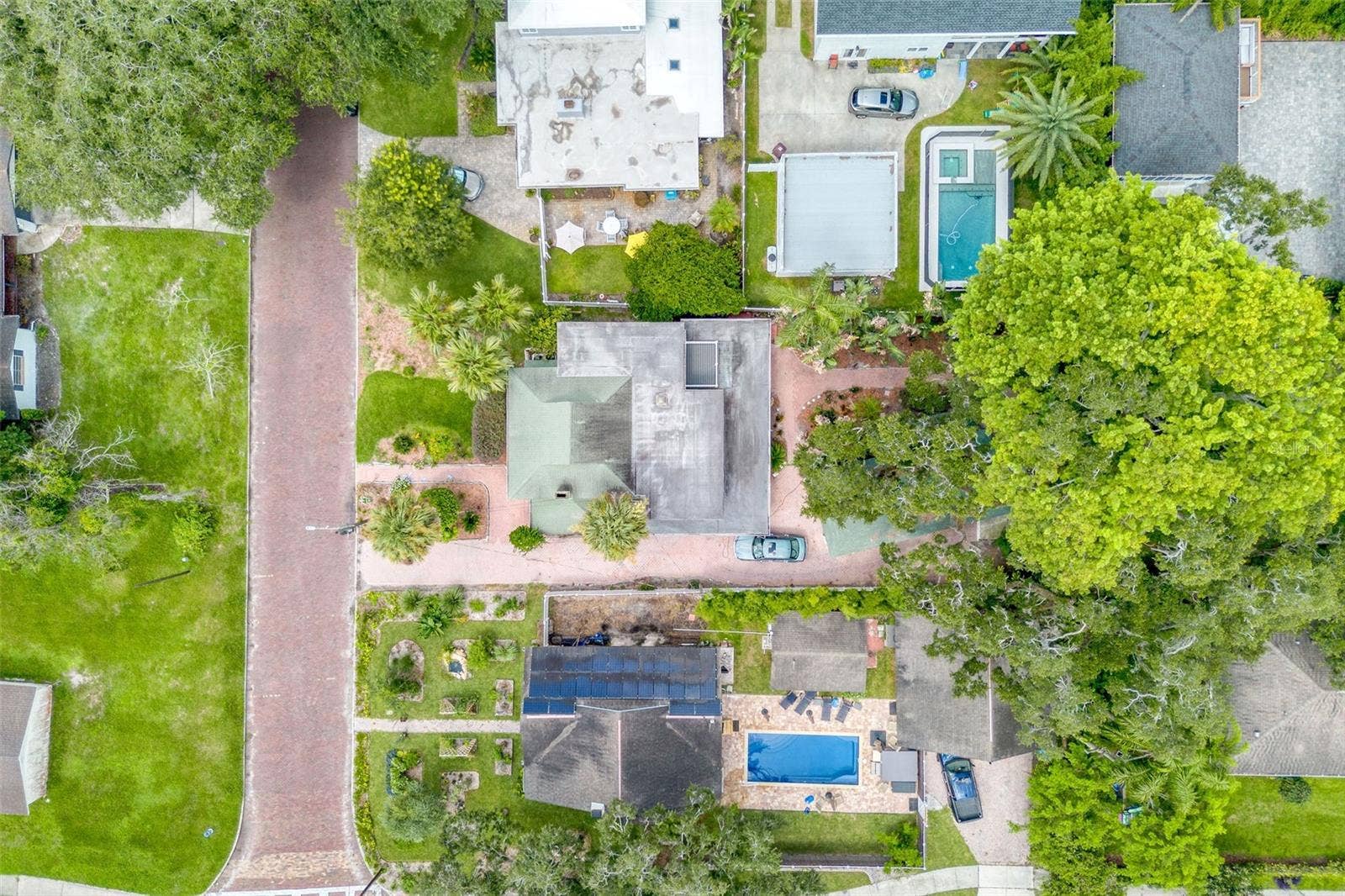 813 GREENWOOD STREET, Orlando, FL 32801 813 GREENWOOD STREET, Orlando, FL 32801